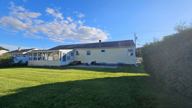 38 Cora Ave, Chicopee, MA 01013