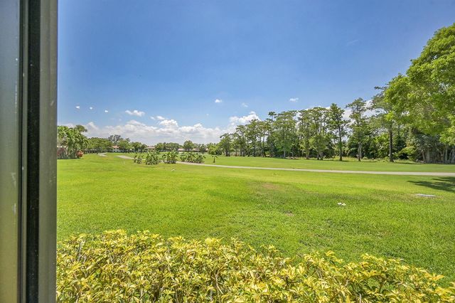 21207 Lago Circle, Boca Raton, FL 33433