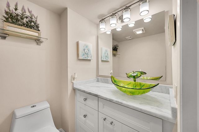 21207 Lago Circle, Boca Raton, FL 33433