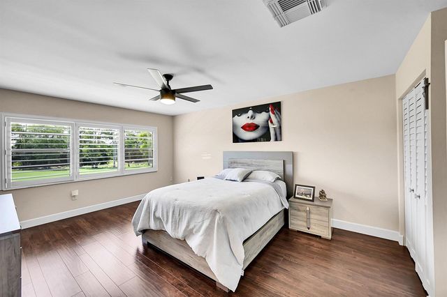 21207 Lago Circle, Boca Raton, FL 33433
