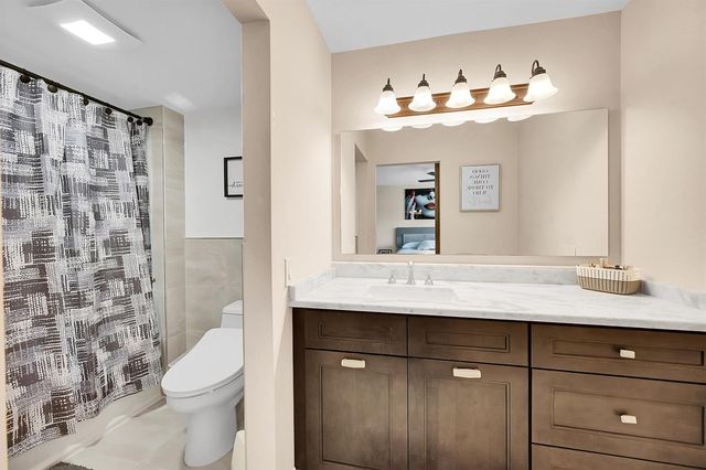21207 Lago Circle, Boca Raton, FL 33433