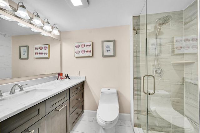 21207 Lago Circle, Boca Raton, FL 33433
