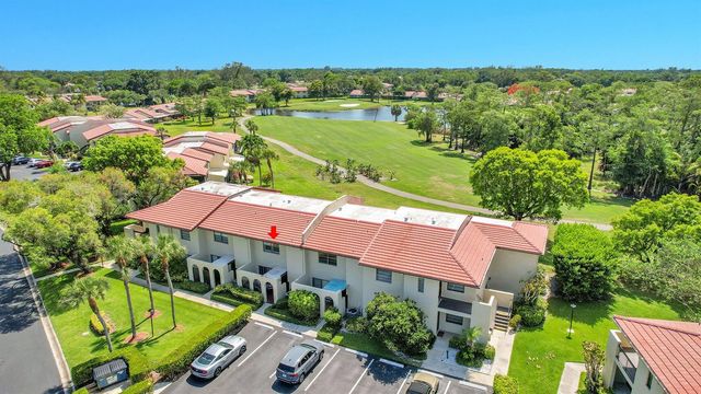 21207 Lago Circle, Boca Raton, FL 33433