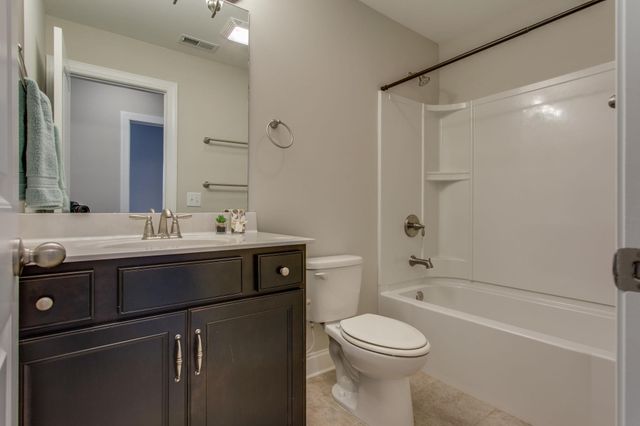 8046 Warren Dr, Nolensville, TN 37135