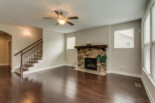 8046 Warren Dr, Nolensville, TN 37135