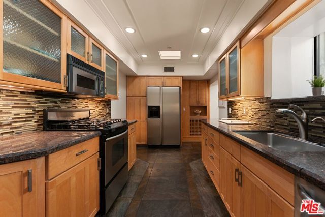 7770 Firenze Avenue, Los Angeles, CA 90046