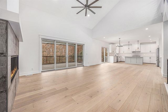 10188 Whitneyville Avenue, Alto, MI 49302