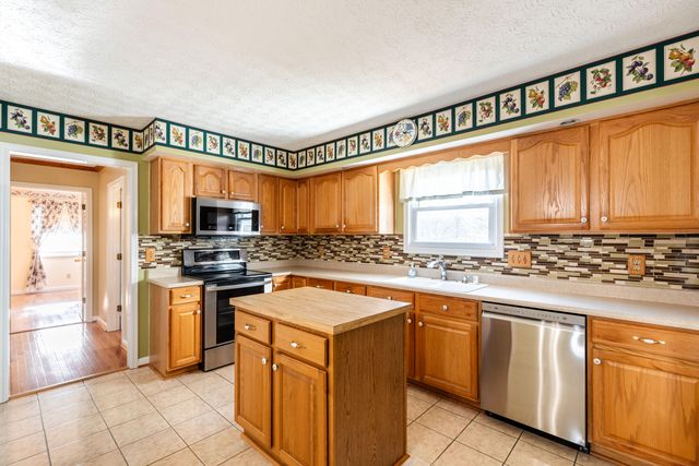 203 Buckingham Drive, Florence, KY 41042