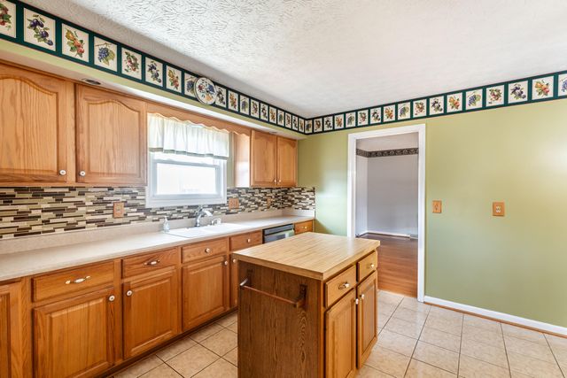 203 Buckingham Drive, Florence, KY 41042