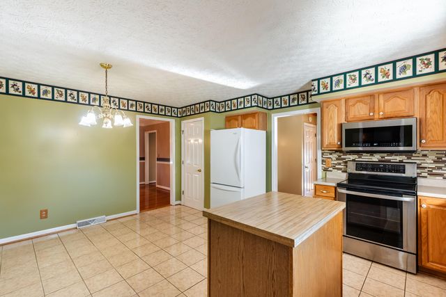 203 Buckingham Drive, Florence, KY 41042