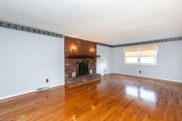 203 Buckingham Drive, Florence, KY 41042