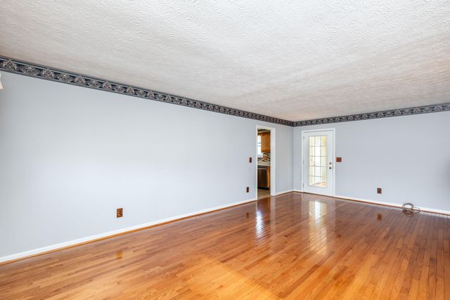 203 Buckingham Drive, Florence, KY 41042