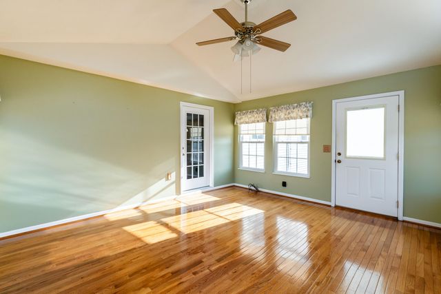 203 Buckingham Drive, Florence, KY 41042