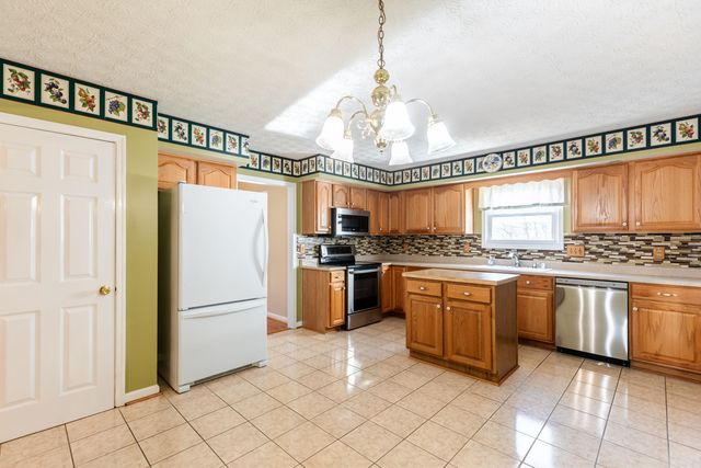 203 Buckingham Drive, Florence, KY 41042