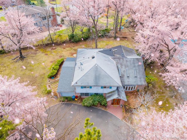 71 Horace Harding Boulevard, Great Neck, NY 11020