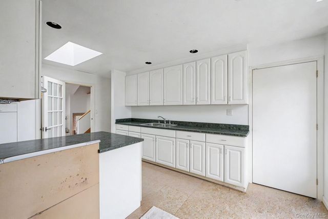 71 Horace Harding Boulevard, Great Neck, NY 11020