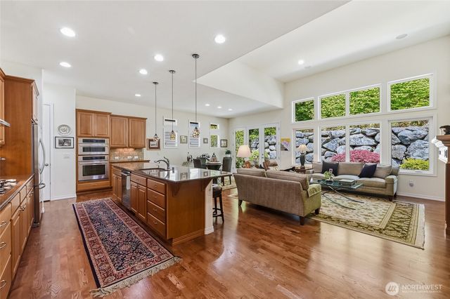 24242 NE 131st Terrace, Redmond, WA 98053