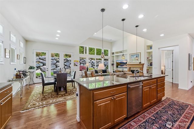 24242 NE 131st Terrace, Redmond, WA 98053