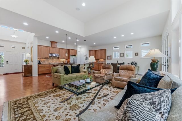 24242 NE 131st Terrace, Redmond, WA 98053