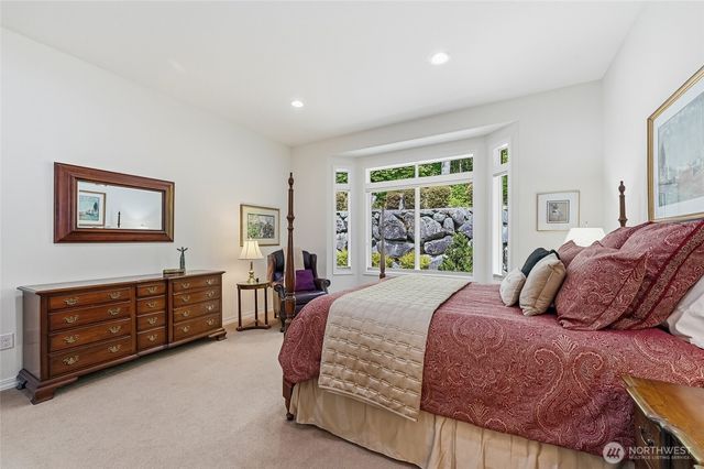 24242 NE 131st Terrace, Redmond, WA 98053