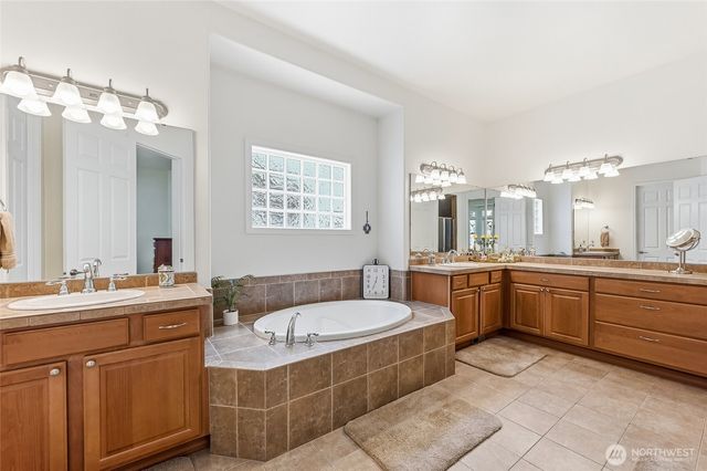 24242 NE 131st Terrace, Redmond, WA 98053