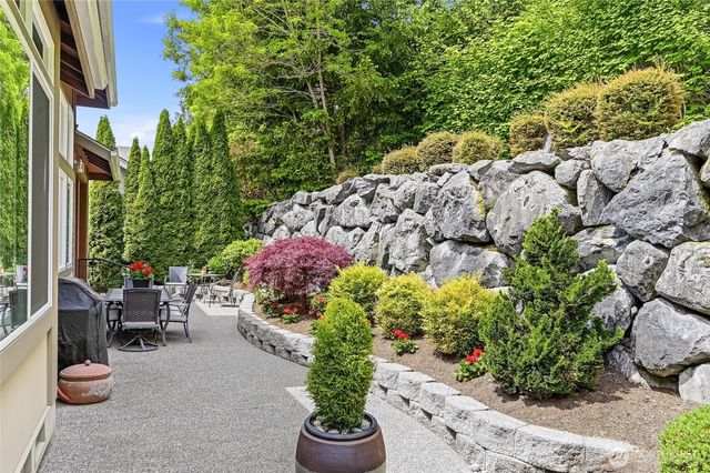 24242 NE 131st Terrace, Redmond, WA 98053