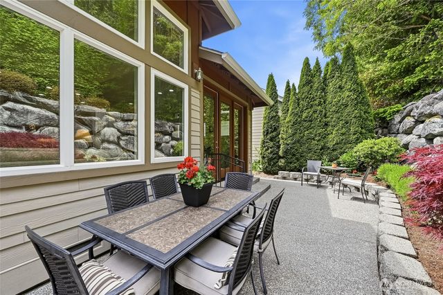 24242 NE 131st Terrace, Redmond, WA 98053