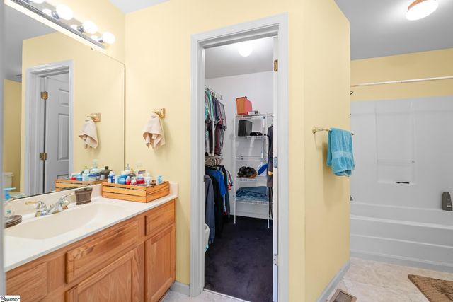 2883 N Highway 101, Greer, SC 29651