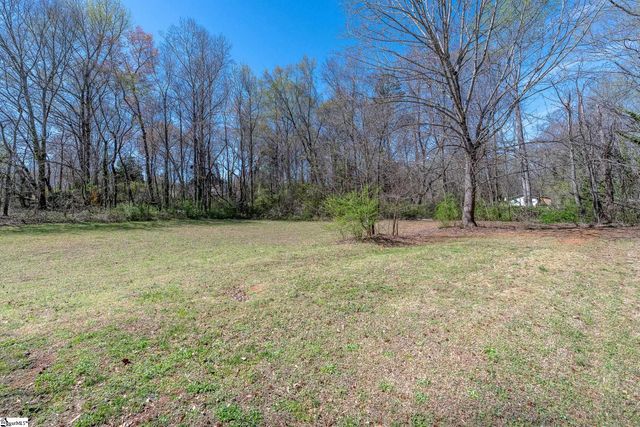 2883 N Highway 101, Greer, SC 29651