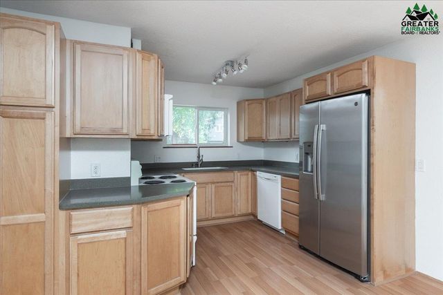 4932 DRAKE STREET, Fairbanks, AK 99709