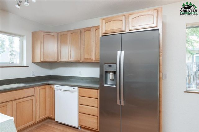 4932 DRAKE STREET, Fairbanks, AK 99709