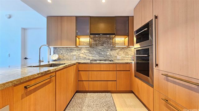 1100 Ala Moana Boulevard 2703, Honolulu, HI 96814
