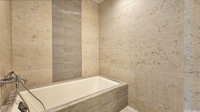 1100 Ala Moana Boulevard 2703, Honolulu, HI 96814