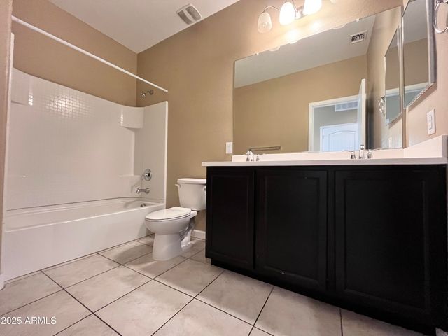 1367 S COUNTRY CLUB Drive 1250, Mesa, AZ 85210