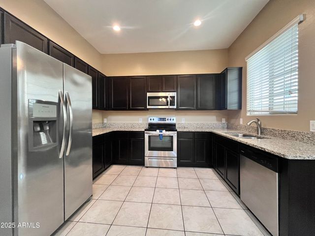 1367 S COUNTRY CLUB Drive 1250, Mesa, AZ 85210