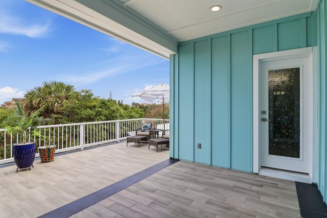 5900 Costanero Rd, St Augustine, FL 32080