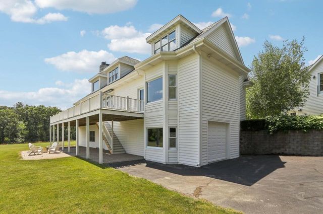 N1474 Fontana Ridge ROAD, Fontana, WI 53125