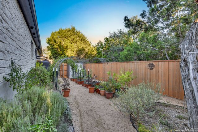 110 C Chisholm, Blanco, TX 78606