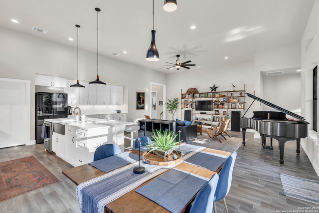 110 C Chisholm, Blanco, TX 78606