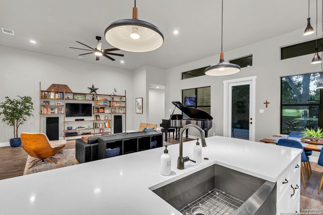 110 C Chisholm, Blanco, TX 78606