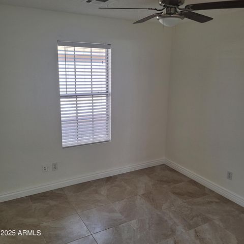 1622 N COMANCHE Drive, Chandler, AZ 85224