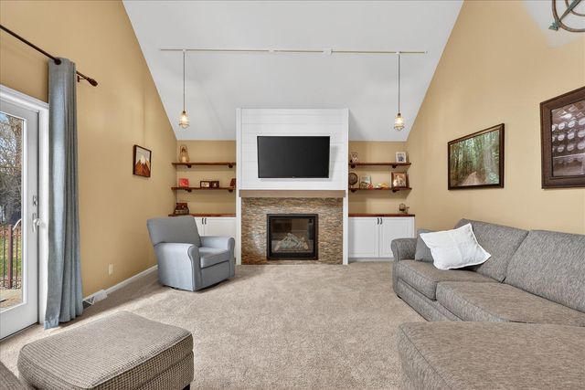 2694 Ashville Drive, Grand Rapids, MI 49525