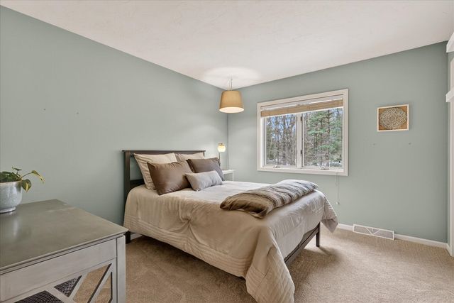 2694 Ashville Drive, Grand Rapids, MI 49525