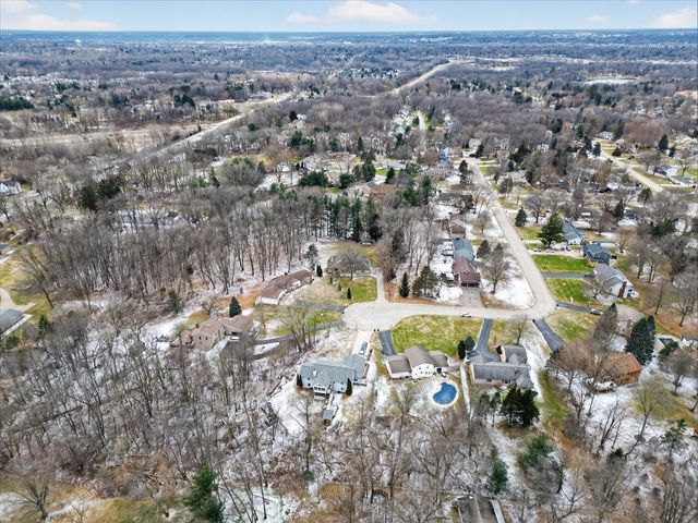 2694 Ashville Drive, Grand Rapids, MI 49525