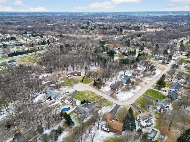 2694 Ashville Drive, Grand Rapids, MI 49525