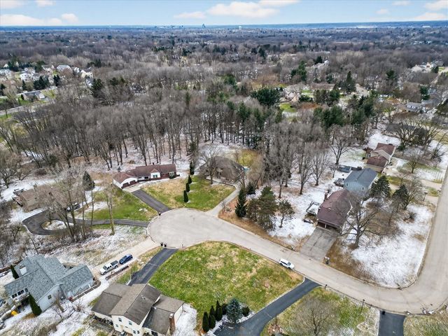 2694 Ashville Drive, Grand Rapids, MI 49525