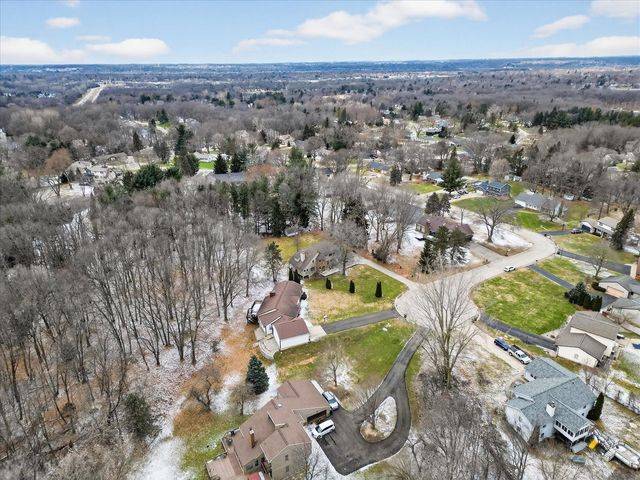 2694 Ashville Drive, Grand Rapids, MI 49525