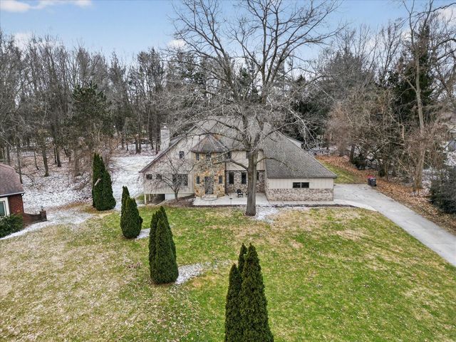 2694 Ashville Drive, Grand Rapids, MI 49525