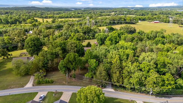 2401 Igou Ferry Road, Soddy Daisy, TN 37379