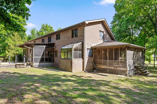2401 Igou Ferry Road, Soddy Daisy, TN 37379
